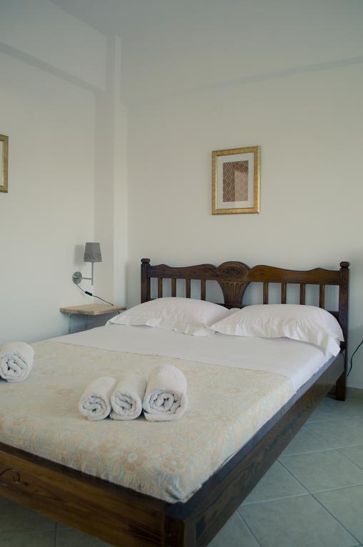 Georgias House Apartment Skyros Phòng bức ảnh
